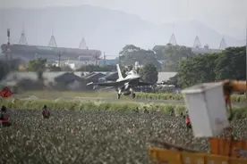呵呵，绿媒曝光台军“汉光演习”背景假设，模拟解放军4波导弹攻台+夜间空降外岛等图片