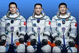 太空出差三人组回家啦！这些知识点快讲给孩子听图片