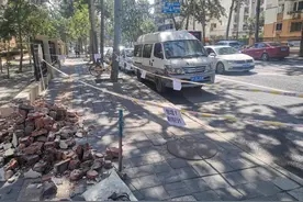 北京石景山公交车事故轻伤者：车辆安全气囊弹出，被诊断为肺挫伤图片