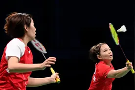 羽毛球——贾一凡/陈清晨夺得女子双打冠军图片