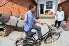 “独臂村医”王文艮树立精神旗帜｜年轻村医致敬榜样力量：一辈子当村医我不遗憾图片