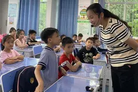 南宁一小学开设“本土白话”课程，上课视频走红网络图片