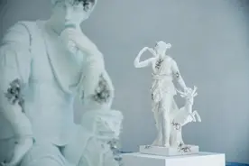 看艺术家丹尼尔·阿尔轩讲述时间之沙的故事图片
