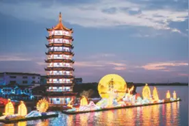 一年月色最明夜 千里人心共赏时图片