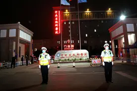 贵州至河南三千里 交警接力抢救患先心病新生儿图片