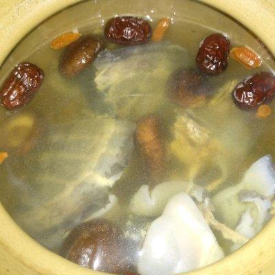 你做的清炖甲鱼汤，和饭店大厨相比，只差这一步