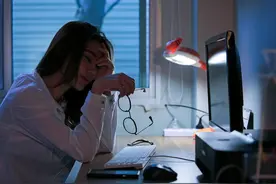 人在职场｜工作超出每周40小时如何计算加班费？图片