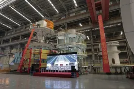 有了世界首创利器，工程人员将在天山之巅向下打个800米深井图片