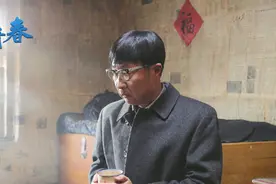 王赛罕娜献唱《守望青春》主题曲 MV曝光高校辅导员的平凡故事视频封面