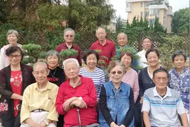 《夕照明》出了55期，金山石化街道这群老人为何笔耕不辍？图片