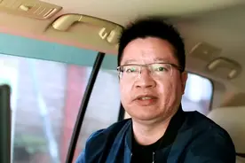 他为肯尼亚年轻人圆杂技梦图片