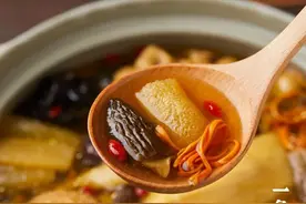 羊肚菌、猴头菇、鹿茸菇、白灵茸……一次吃到10种菌菇，太过瘾图片