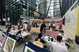 赏民俗、品非遗、逛展，莲花街道总工会举办中秋民俗艺术市集图片