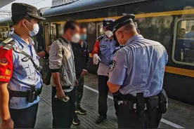 广州铁路警方开展专项整治！全面清理乞讨、叫卖、扛包、揽客等违法人员图片