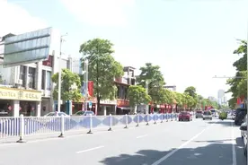 @车主们，中秋国庆假日期间，南宁所有道路泊位免费停放图片