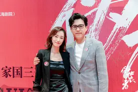 靳东、刘敏涛相聚音乐剧《伪装者》首演，舞台版风格比较燃图片