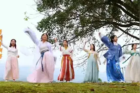 在希望的田野上⑦她们在乡村跳起了“女团舞”图片