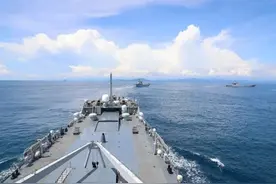 南海某海域，登陆战斗演练在凌晨打响图片