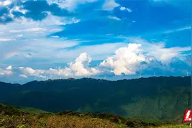 高山上的风景线，带你去看湖南雪峰山的绝美风电场图片