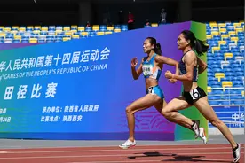 田径——女子400米预赛赛况图片