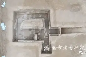 罕见！济南长清现“甲”字形东汉墓，墙壁地面铺满太阳纹饰青砖，还带半个回廊图片
