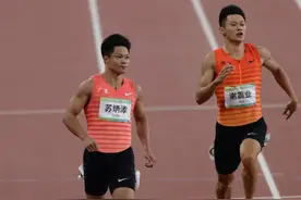 苏炳添复赛10秒06轻松过关，领衔俩师弟共战百米决赛图片