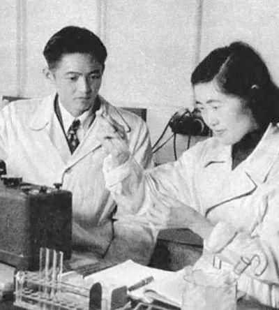 百年瞬间丨我国完成人工全合成结晶牛胰岛素