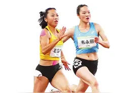 百米女飞人大战韦永丽排名第六，教练和她表示：“我们是来享受比赛的”图片
