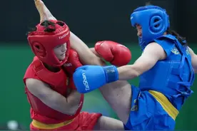 武术散打——女子团体1/8决赛赛况图片