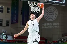 北京男篮首战力克湖北，小将曾凡博砍下最高分图片