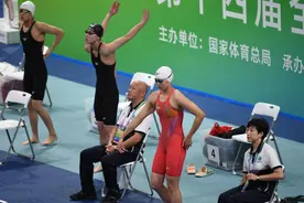 读图 | 万乐天女子100米仰泳预赛战胜傅园慧，再现江西夺金点图片