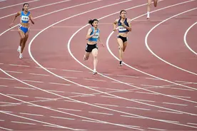 田径——女子400米决赛赛况图片