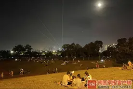 江边露营、郊外野餐……今年南宁人赏月更有仪式感图片