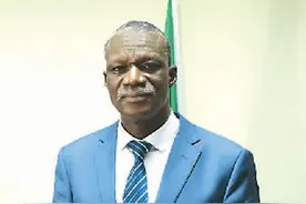 马里驻华大使：第一次来中国就爱上北京烤鸭图片