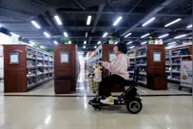 披荆斩棘！“瓷娃娃”逆袭成“钢铁侠”图片