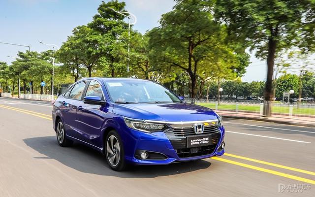 新款凌派大变样，车机好用极了，百公里也才4个油！但1.0T三缸...