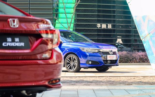 新款凌派大变样，车机好用极了，百公里也才4个油！但1.0T三缸...