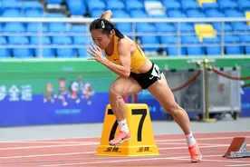 田径——女子200米预赛赛况图片