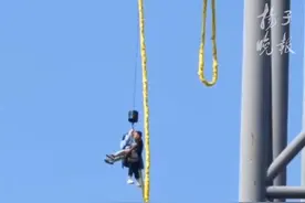 游客蹦极被吊半空，苏州涉事景区：常规救助非安全事故图片