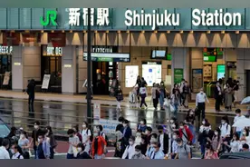 四分之一65岁以上老人还在工作，日本将进入70岁退休社会？图片