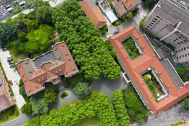 多校放宽博士学位申请对发表学术论文要求，上交、贵大已取消图片