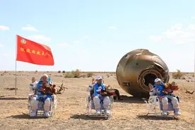 大力弘扬载人航天精神图片