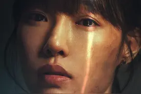 范丞丞首登大银幕，新作搭档白百合11月19日“开锁”｜直击电影节图片