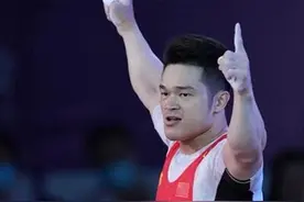 “为举重而生的人”拿到“打破纪录”的剧本图片