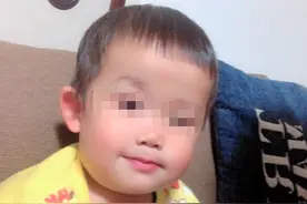 太恶劣！日本男子被指控虐待女友3岁儿子，将其用热水烫死，网友怒了图片