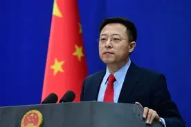 中国对美国贩卖人口、强迫劳动问题表示关切，赵立坚还分享了几组数据图片