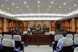 均被控受贿，广西多名官员受审图片