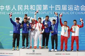 摔跤——男子自由式65公斤级：浙江队选手袁绍华夺冠图片