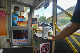 “车危仪”现身南宁公交 可“闻”出易燃易爆油气体图片