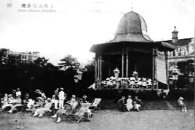 那一夜，外滩公园唱响《义勇军进行曲》图片
